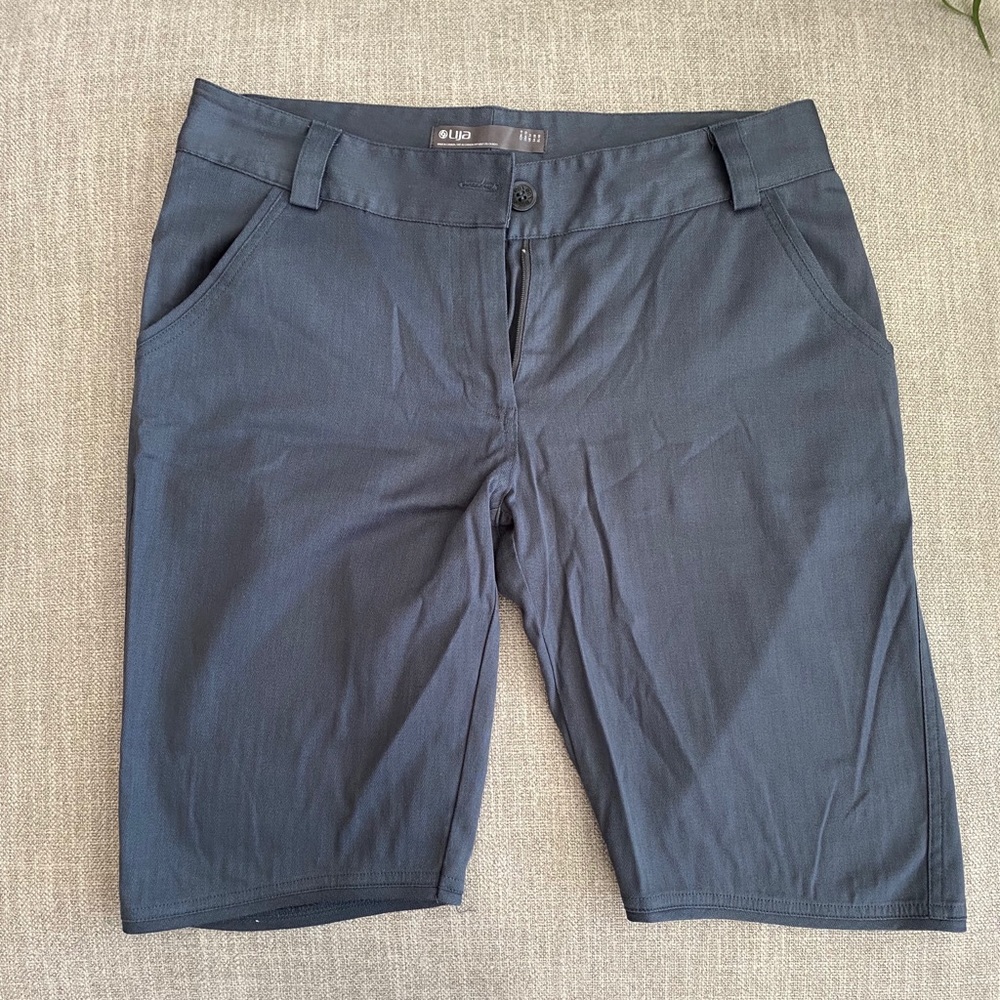 Lija Bermuda Style Short